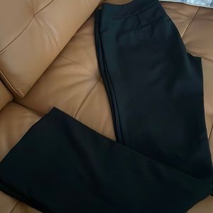 Ann Taylor mini flare formal black pants in size 6